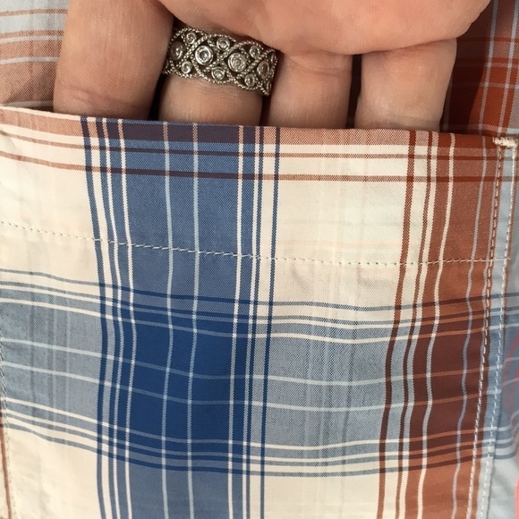 Eddie Bauer Traveler Men's Short Sleeve Button Down Shirts Size L 2 Shirts - Picture 4 of 16